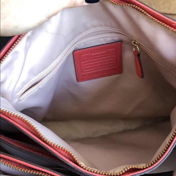 Coach shoulder bag - Picture 3 of 5